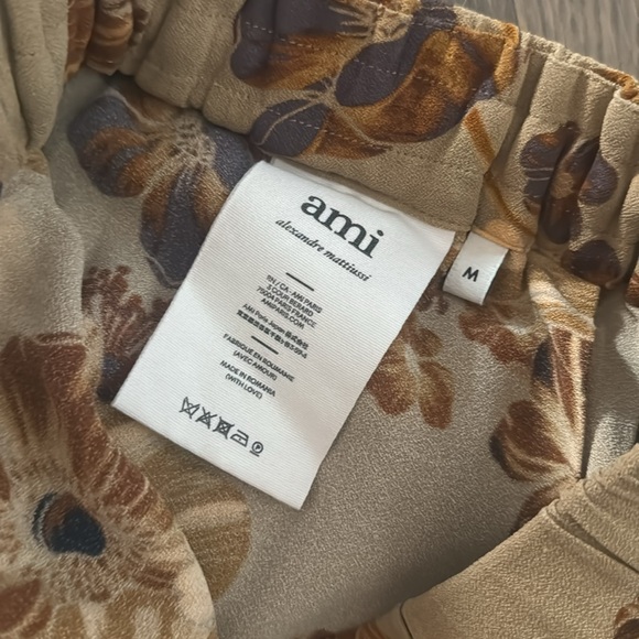 AMI shorts in amazing condition - Picture 3 of 4